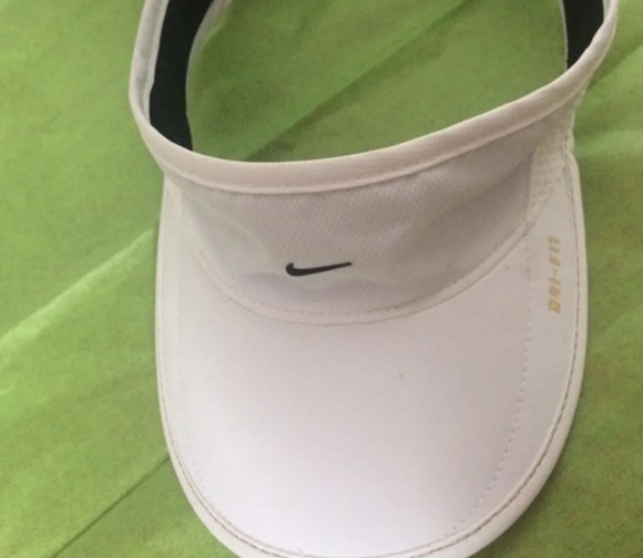 Women's hat 3 pcs final price - Picture 2 of 8